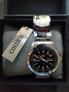 seiko 5 water resistant 100m