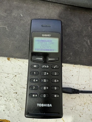 Toshiba TCP-6000 Ultra Rare vintage GSM Phone 1996 Needs Battery and Charger .