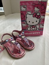 Hello Kitty Blythe Sandals Thong Hook Loop Closure Sparkly Girls Sz 7M NIB