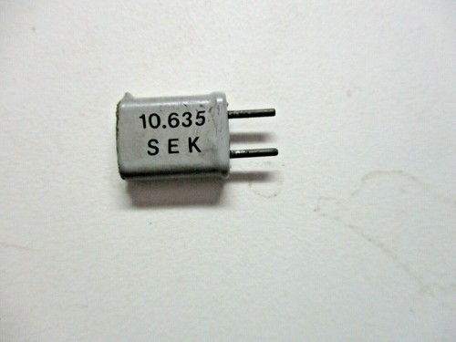 S.E.K Radio Crystal 10.635 MHz 1mm / 0.04in X 6mm long X 5mm Spaced Leads Vtg