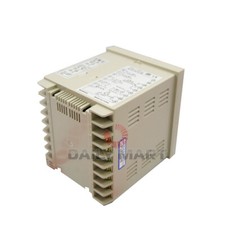 New In Box Autonics TZ4L-14R Temperature Controller