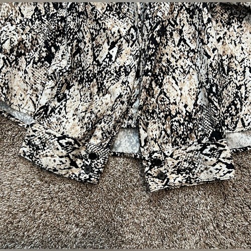 Dana Buchman Snakeskin Print Button Up Shirt Cream Black tan 3/4 Sleeve Stretch - Picture 8 of 9