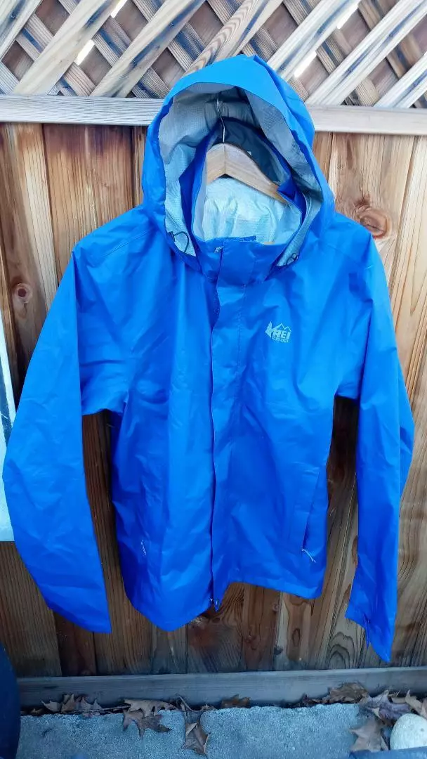REI Peak 2.5L Rain Jacket Fully Taped Seams Hood Royal Blu LARGE PERFECT COND