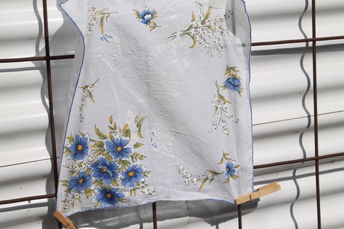 Vintage 1950's Hankie Handkerchief Cobalt Blue Floral with Butterfly, 13” x 14” - Picture 3 of 4
