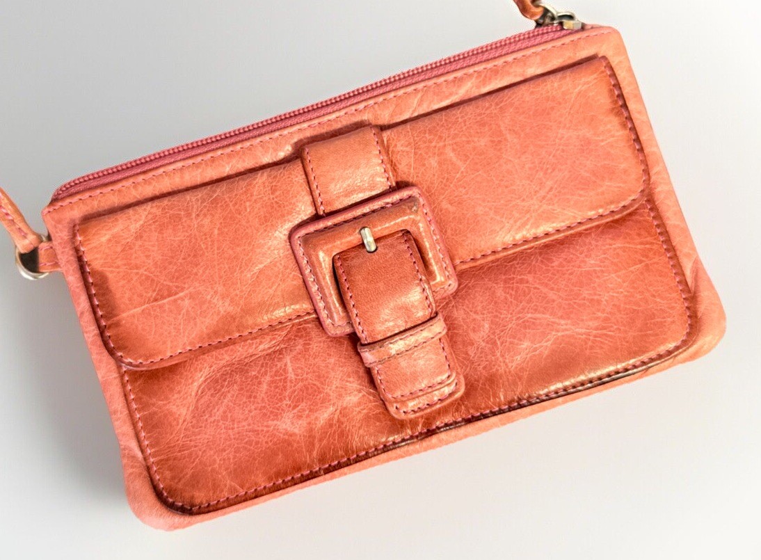 HOBO Leather Purse Wristlet in Pink Vintage