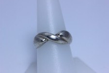 Beautiful Sterling Silver Modernist Band Size 8- 12912