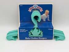 Vintage 2000' Baby King Hangers 8 Green Plastic NOS Prop BK31