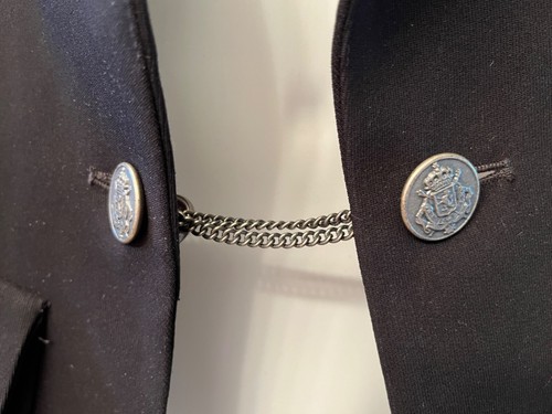 BLACK SUIT JACKET, DRAMA SIZE 6, SILVER BUTTON/CHAIN CLOSURE, BRIGHT LINING - Picture 2 of 10