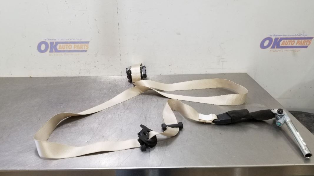 17 2017 MASERATI GHIBLI OEM FRONT SEAT BELT RETRACTOR BEIGE PASSENGER RIGHT 