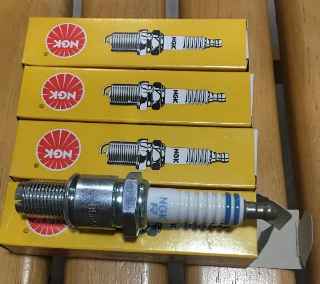 NGK  / BUR4EB-11 Spark Plug fits 1984-1986 Honda Civic 1.5L QTY 4