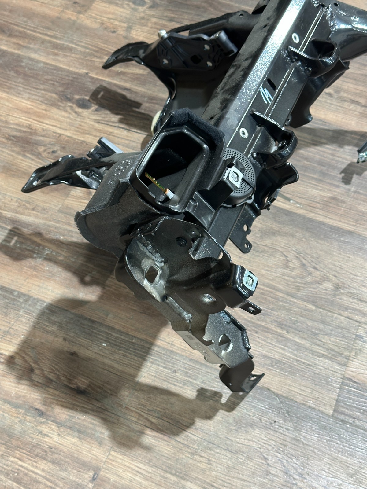 2018-2024 LAMBORGHINI URUS DASH DASHBOARD BRACE CROSSMEMBER OEM 4M8857017