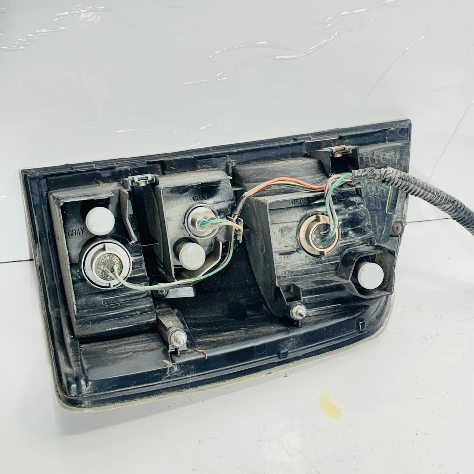 Conjunto de 12 luces traseras HONDA RIDGELINE cromadas lado derecho pasajero defectuosas Foto 3 de 3