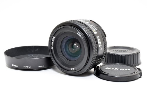 Nikon AF NIKKOR 28mm f 2.8 Excellent Condition HN 2 Lens Hood with Front and Rea