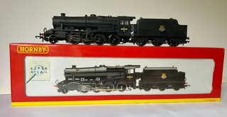 Hornby R2229 Class 8F 2 8 0 No.48154 BR Black Early Emblem