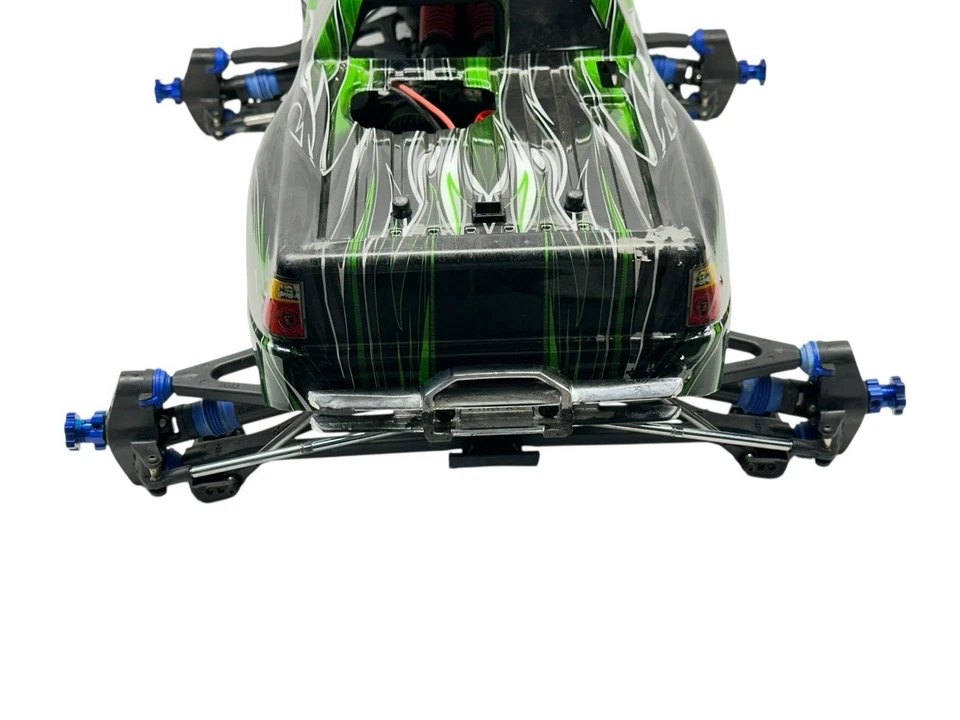 Traxxas Revo 3.3 4WD 1/10 Scale Monster Truck Slider/Roller W Body #16466 - Image 4 of 4