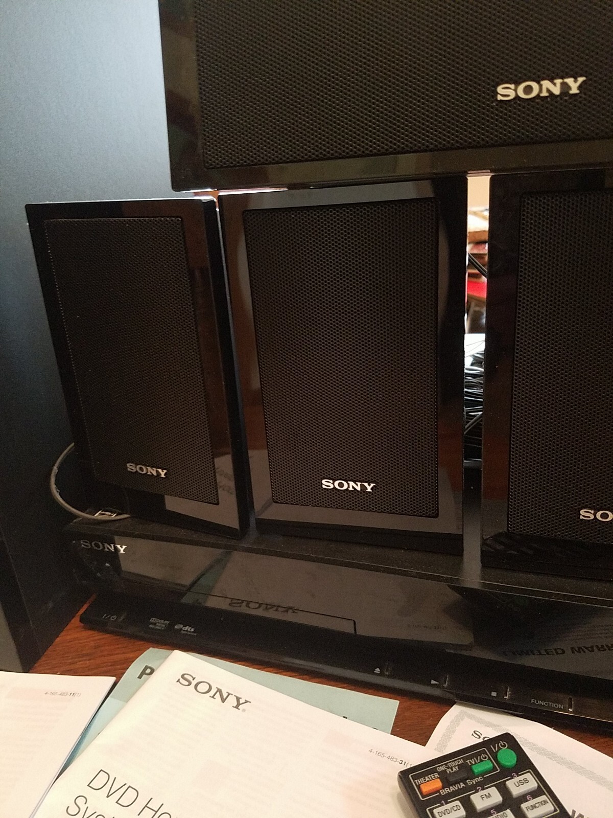 Sony DAVDZ170 5.1 Channel Home Theater System with 5 speakers and Sub