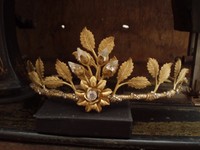 Vintage Jewellery Antique Matt Gold Leaves With Clear Crystal Tiara Vintage Jewellery Antique Matt Gold Leaves With Clear Crystal Tiara