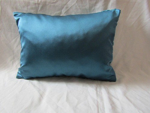 Designers Guild Velvet fabric Nabucco Cushions - Picture 17 of 58