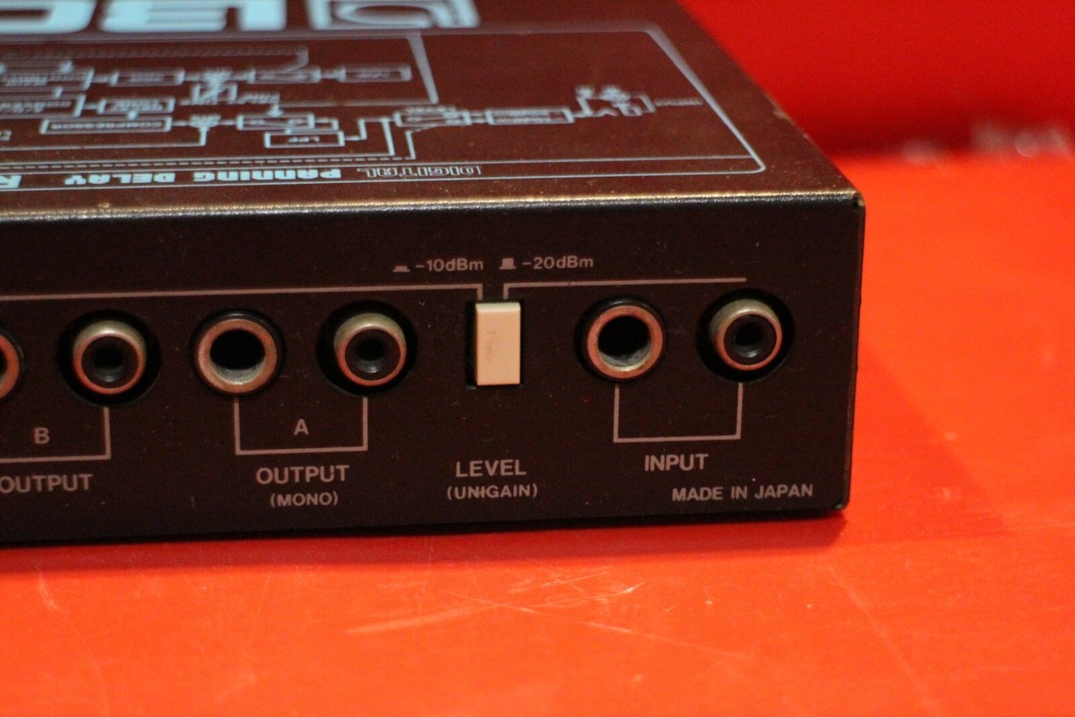 USED BOSS RPD-10 RPD 10 Digital Panning Delay Micro Rack Series
