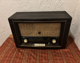 Philips Jupiter 543 Röhrenradio AM/FM Vintage Radio mit Holzgehäuse