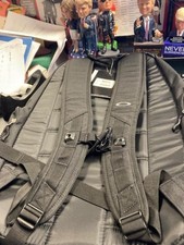 Oakley Blade 30 Black backpack new hiking kna...