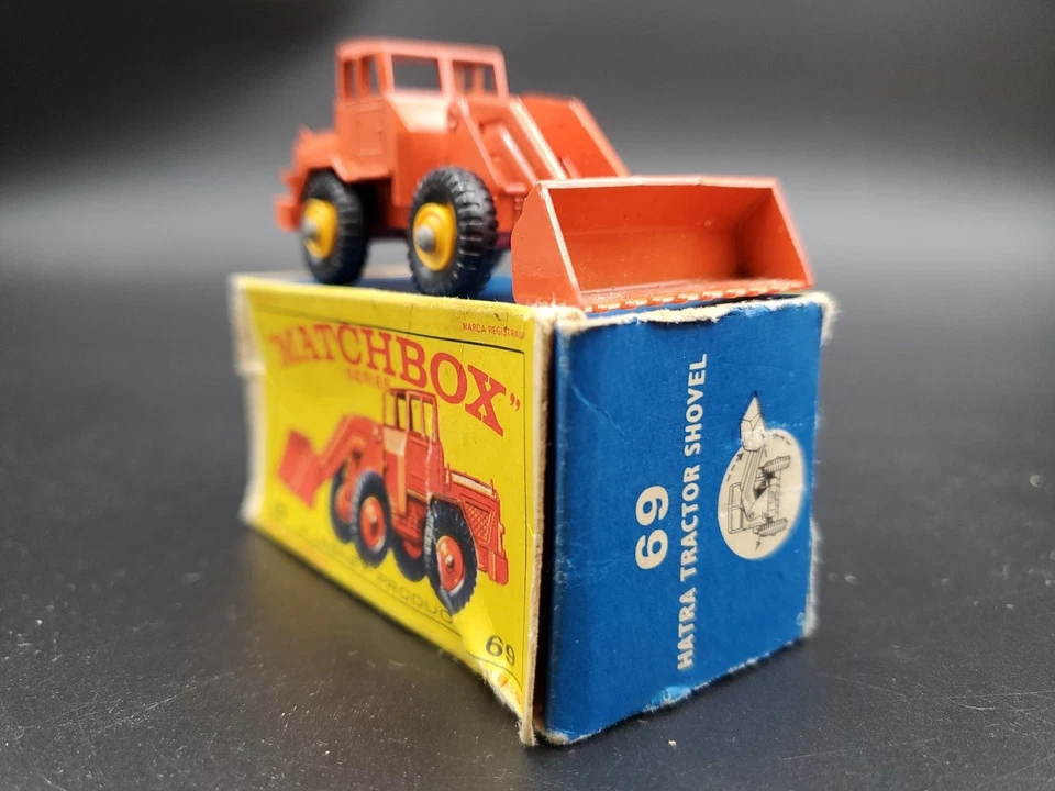 Vintage Lesney Matchbox Hatra Tractor Shovel #69 Solid Orange W/ Box READ DESC.! - Image 3 of 4