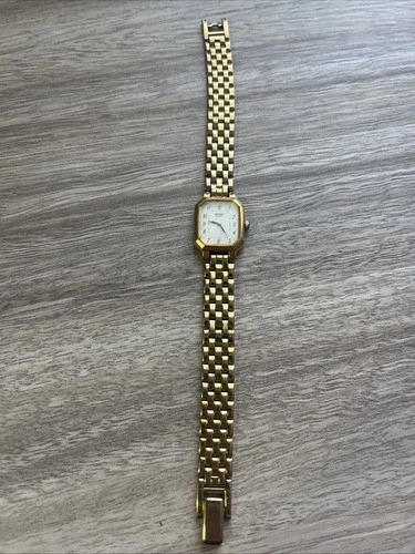 Seiko Women's Vintage Gold-Tone V-400 5608 Quartz Watch