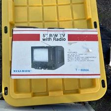 Maxi-Matic 5” B/W TV With Radio. New