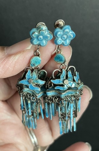 ANTIQUE VINTAGE CHINESE EXPORT SILVER BLUE ENAMELED LANTERN DANGLE EARRINGS
