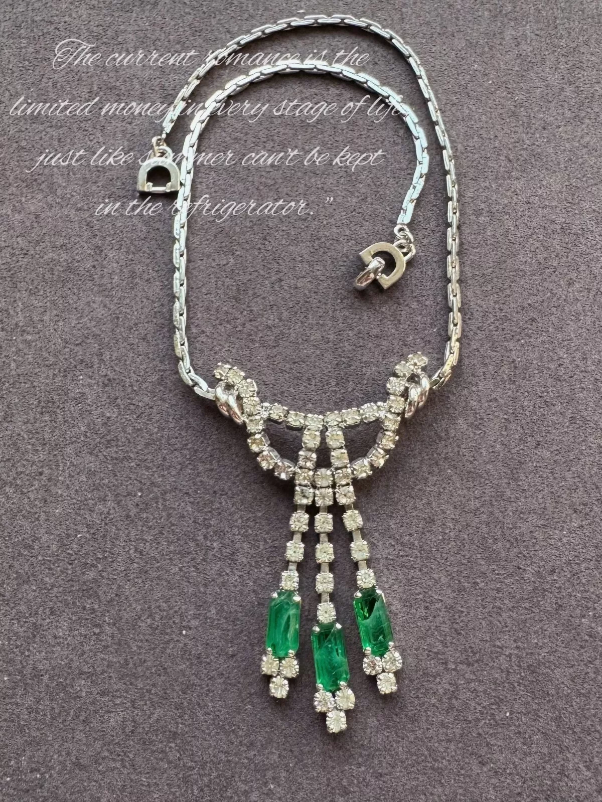 Collier vintage Christian Dior verre vert gripoix signé