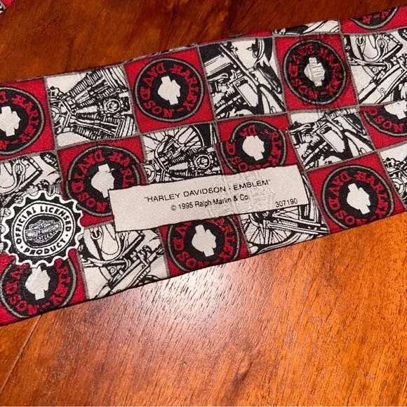 Corbata Harley Davidson de seda para hombre con estampado de emblema HD roja blanca negra Foto 2 de 4