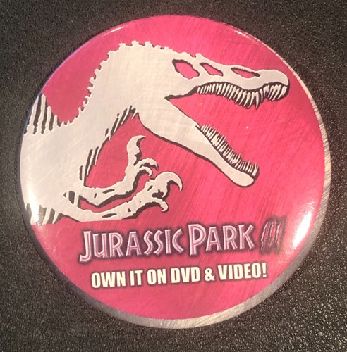 Jurassic Park 3 pulsante originale VINTAGE film pinback possederlo su video o DVD! - Foto 1 di 2