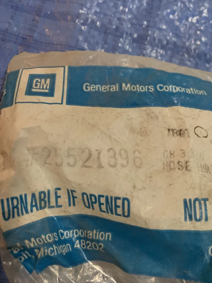 NOS GENERAL MOTORS 25521396 3.8 THROTTLE BODY COOLANT HOSE - Image 3 of 3
