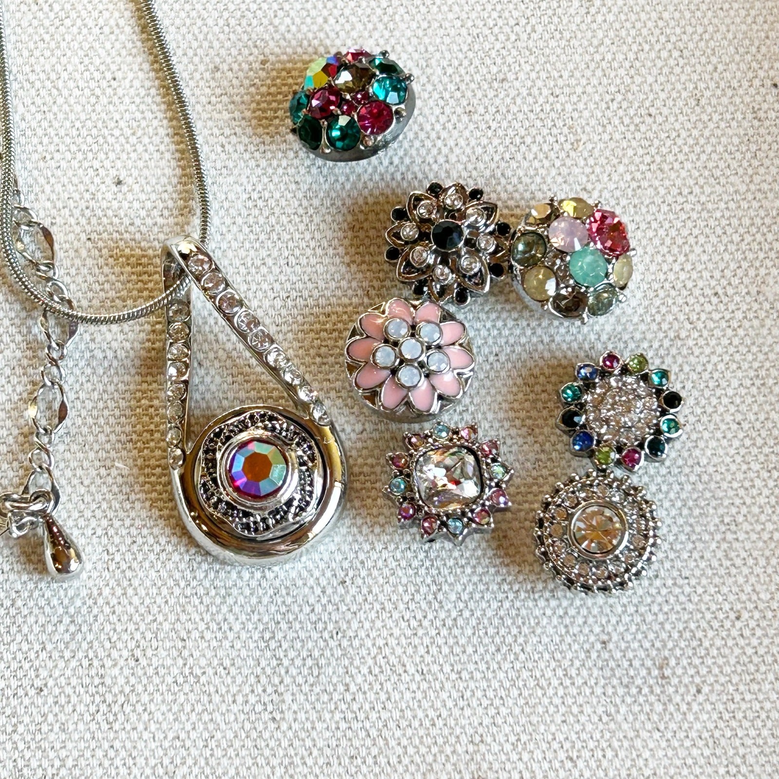 GingerSnaps Interchangeable Pendant Necklace w 8 … - image 2