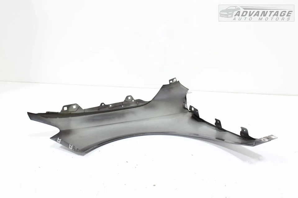 Mercedes CLA250 C117 2014-2019 sedán guardabarros delantero derecho panel de carcasa OEM Foto 3 de 4