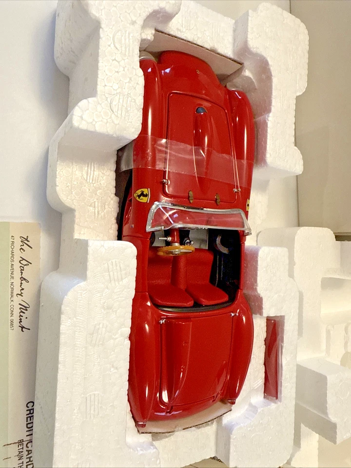 Danbury Mint 1:24 1958 Ferrari 250 Testa Rossa MIB - Image 2 of 4
