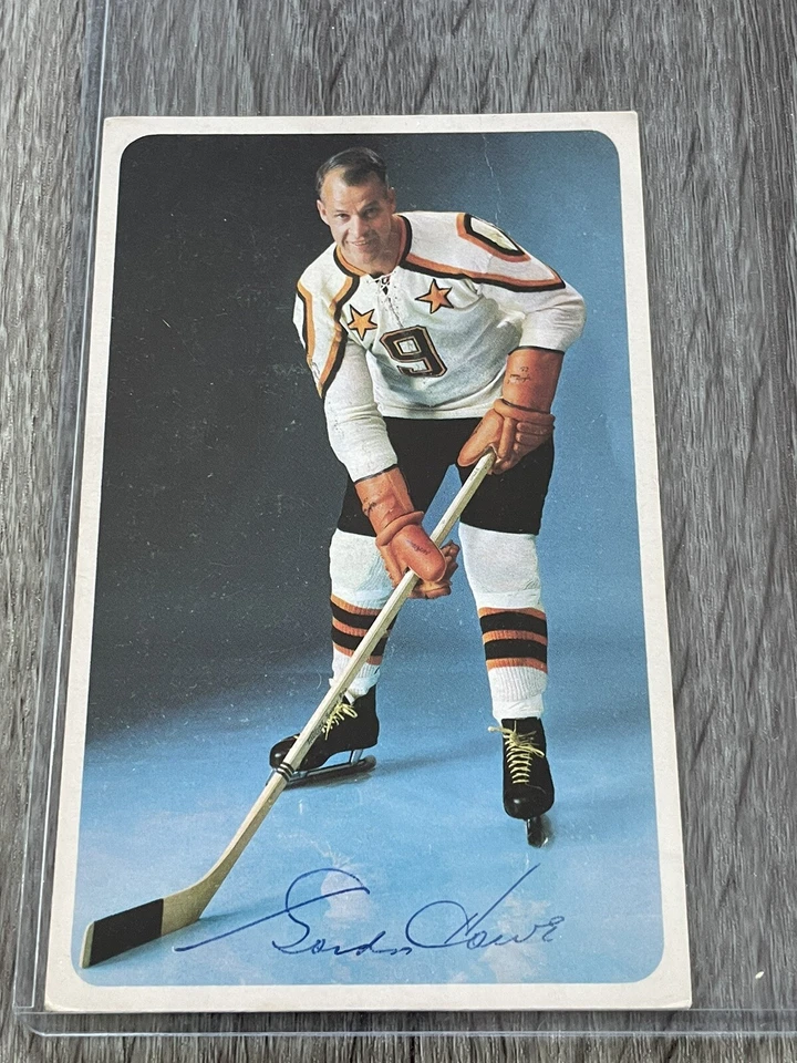 🔥 Gordie Howe • Eaton's Sports Equipment • Auto Autograph Signed Card • - Image 2 of 4