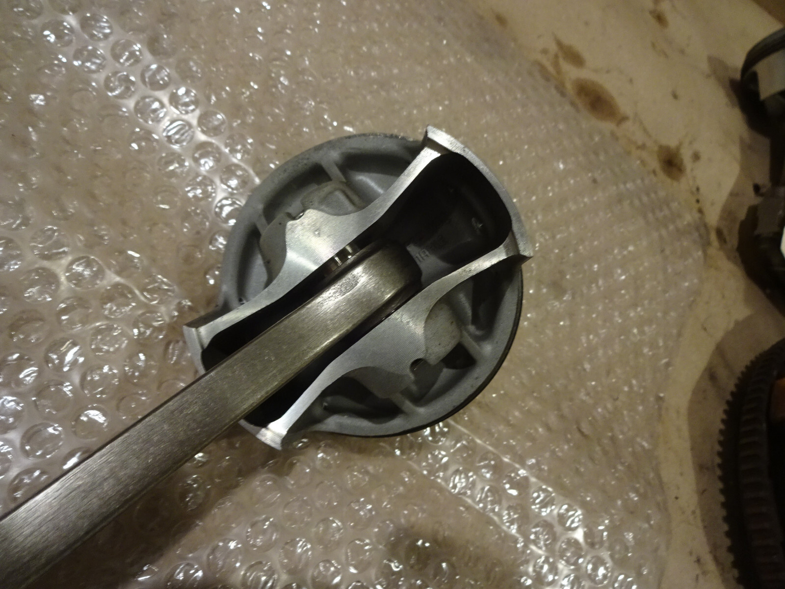 Maserati 4200, Quattroporte-RH Engine Piston & Con Rod Cyl# 4 -P/N 198410-192402