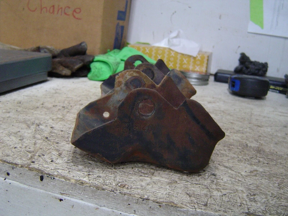 1977 GM small block engen mount brackets - Image 4 of 4