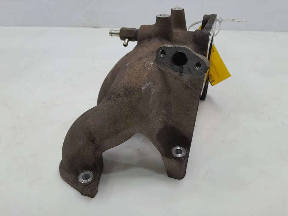 Colector de admisión superior 95-97 Mazda B2300 OEM ZZM613110 Foto 2 de 4