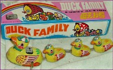 TIN WIND UP Walking DUCK Family 11" BLIC Reproduction made in China, in box