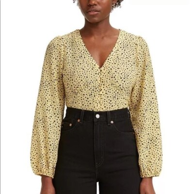 levis yellow top