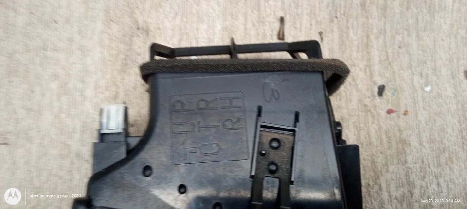 INFINITI FX35 FX45 原始设备制造商 3-05 左现金通风口交流空调烤架 — 第 3/4 张图片