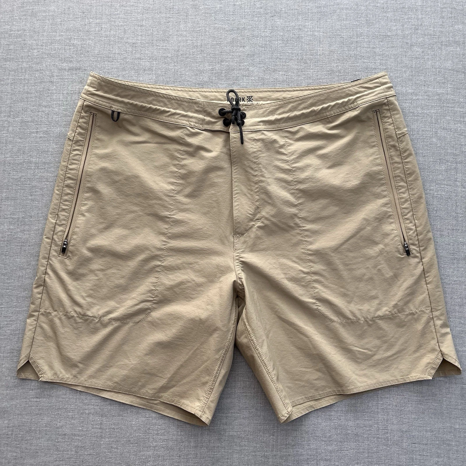 Roark Layover Trail Short 3.0 Mens 38 Beige Hiking Stretch Technical Performance