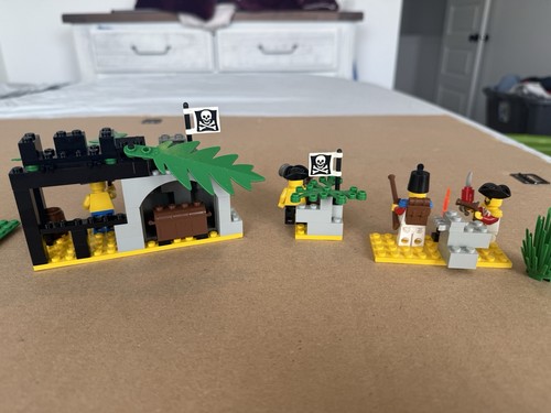 LEGO Pirates: Barnacle Bay Value Pack (1729) 99% - Picture 2 of 6