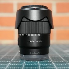 Sony E 18-135mm f/3.5-5.6 OSS Lens w/ Hood & Caps