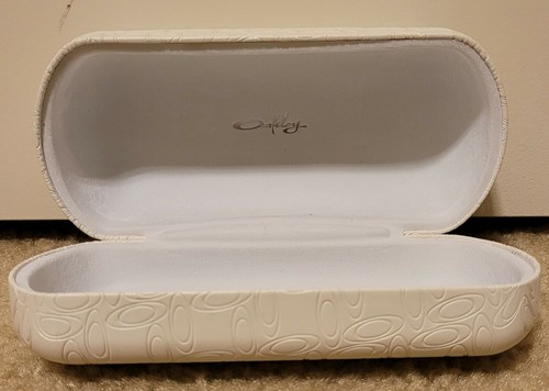 Hard Clamshell Sunglasses Case 