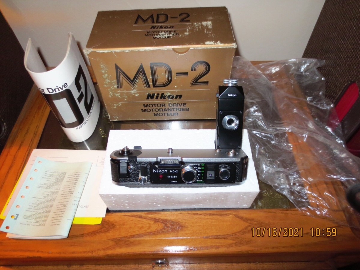 Nikon MB-1 MD-2 モータードライブ　バッテリーパック Nikon MD-2 Motor Drive, Nikon MB-1 Battery Pack Both Mint
