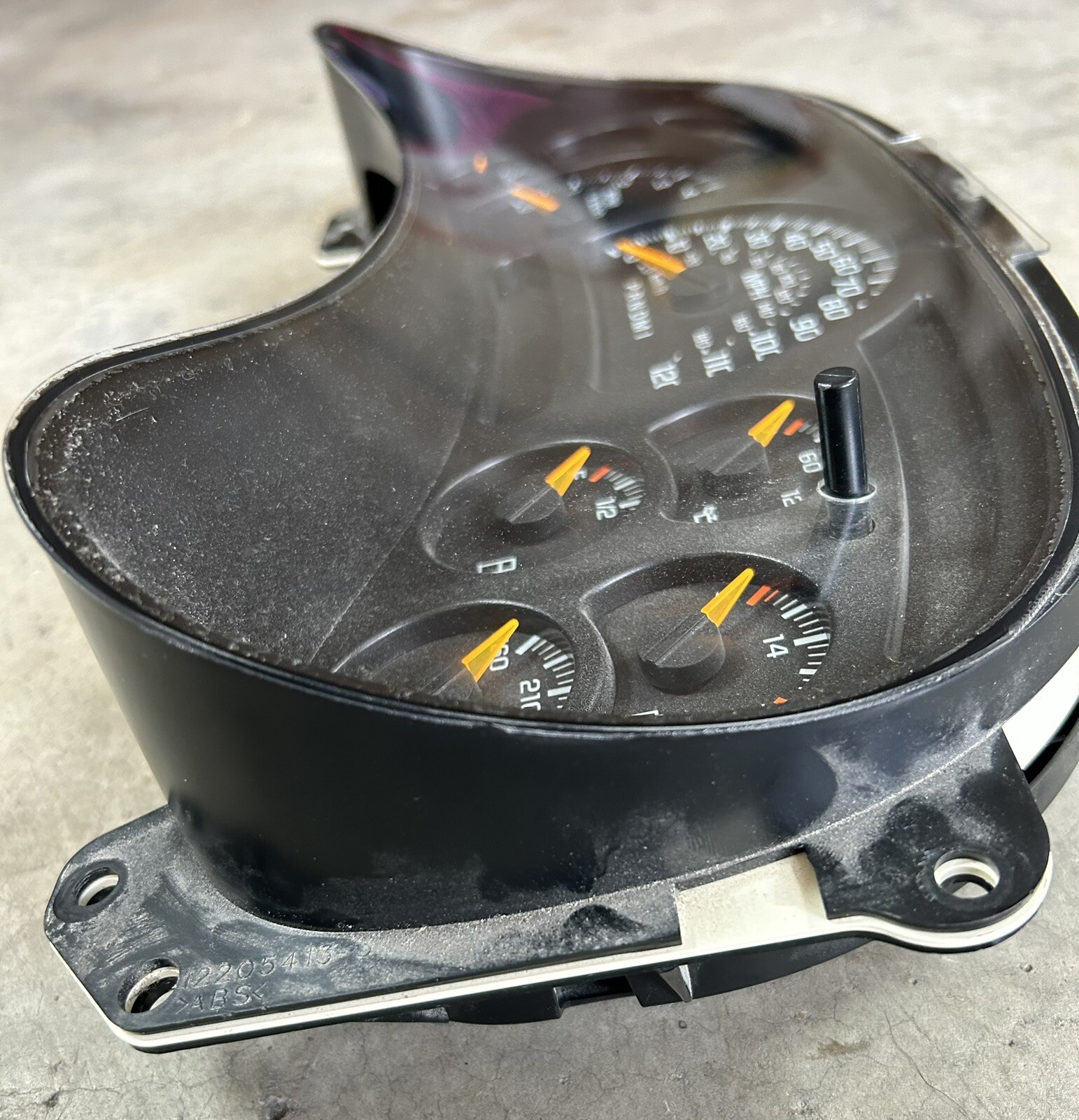 20052006 GMC SIERRA / CHEVY SILVERADO DIESEL INSTRUMENT CLUSTER