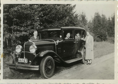 ANTIQUE PHOTO - VINTAGE SNAPSHOT - CAR CAR CAR TACOT FAMILY - CAR